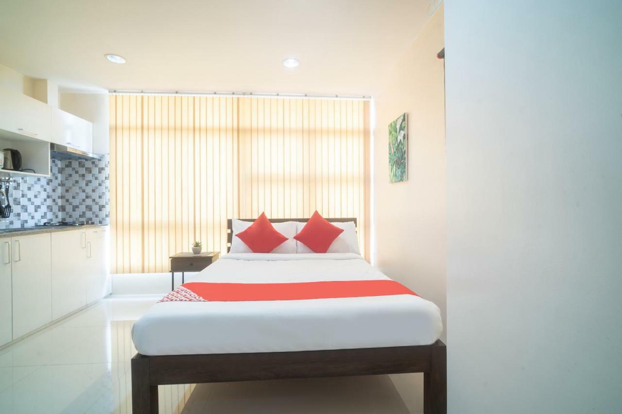 Oyo 199 Solange Apartelle Davao Bagian luar foto
