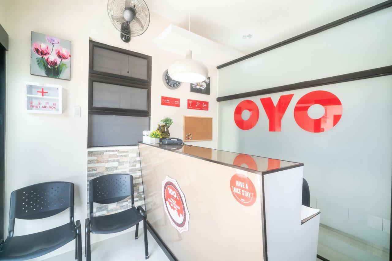 Oyo 199 Solange Apartelle Davao Bagian luar foto