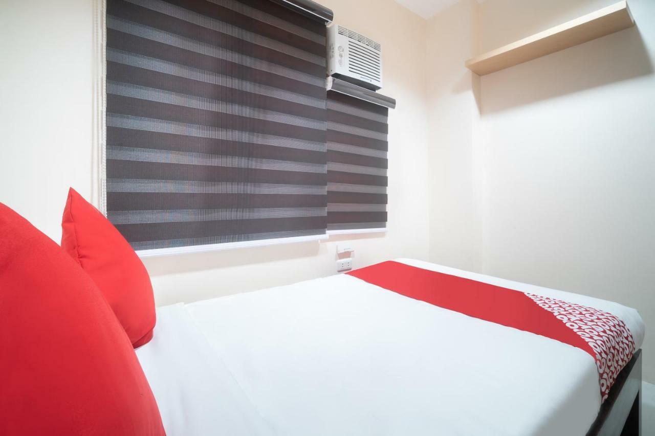 Oyo 199 Solange Apartelle Davao Bagian luar foto