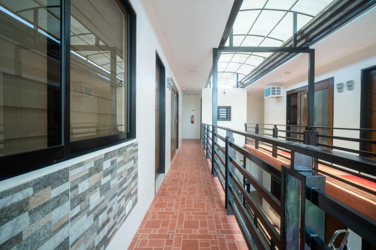 Oyo 199 Solange Apartelle Davao Bagian luar foto