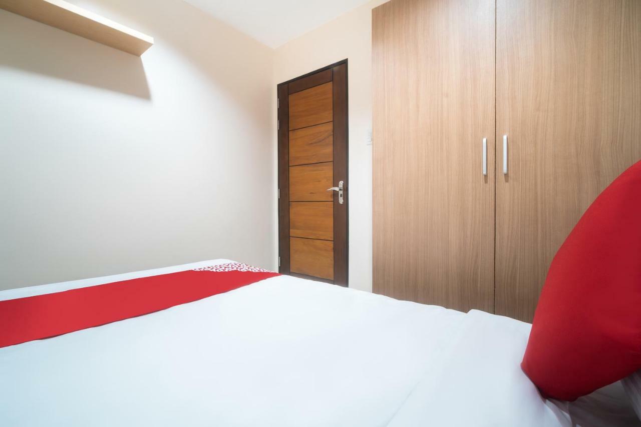 Oyo 199 Solange Apartelle Davao Bagian luar foto