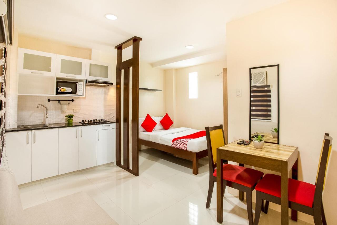 Oyo 199 Solange Apartelle Davao Bagian luar foto